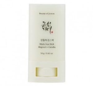 BEAUTY OF JOSEON MATTE SUN STICK: MUGWORT CAMELIA SPF50 18 GRAMOS REGULAR